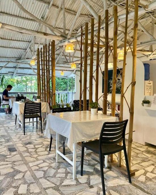 The Three P Beach Resort & Dive Center Agnay Buitenkant foto